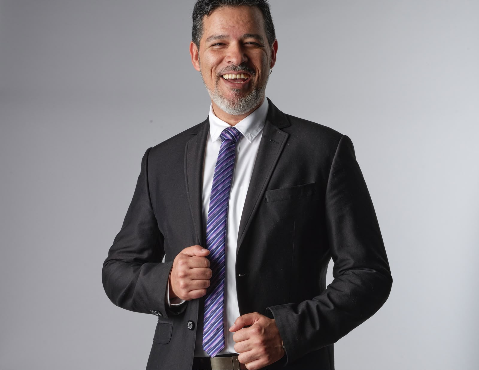Profesor Daniel, instructor principal de Aurea Academy